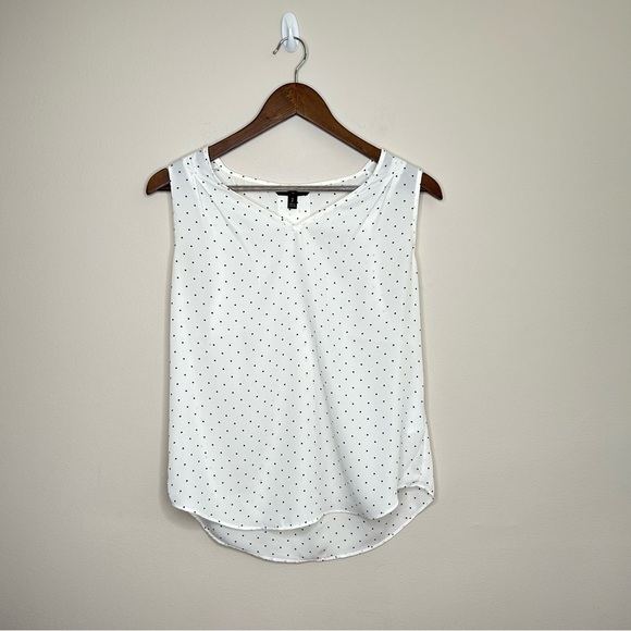 Banana Republic Sleeveless Relaxed Fit Blouse White Mini Black Polka Dot Small - Picture 1 of 8